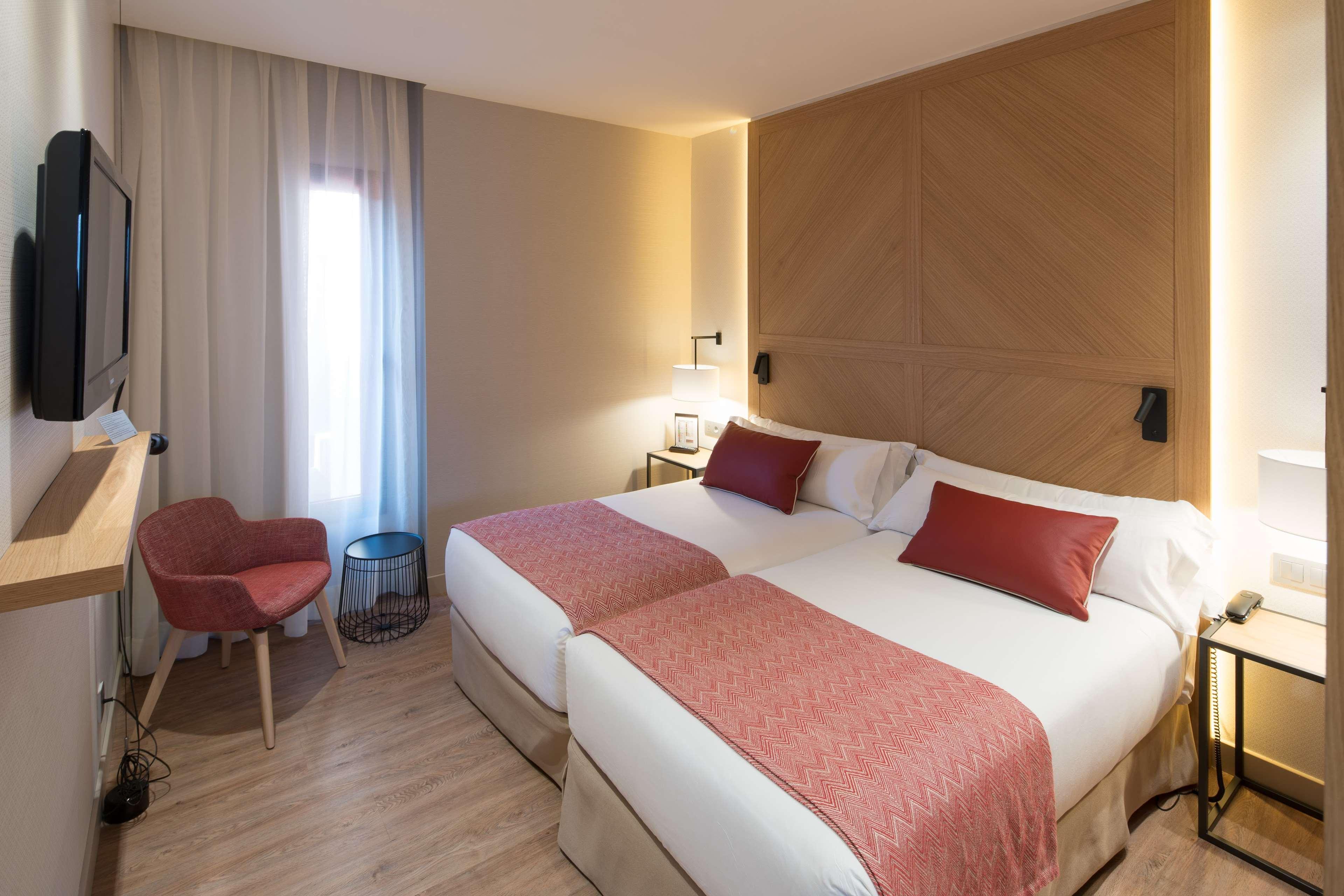 Hotel Catalonia Eixample 1864 Barcellona Esterno foto